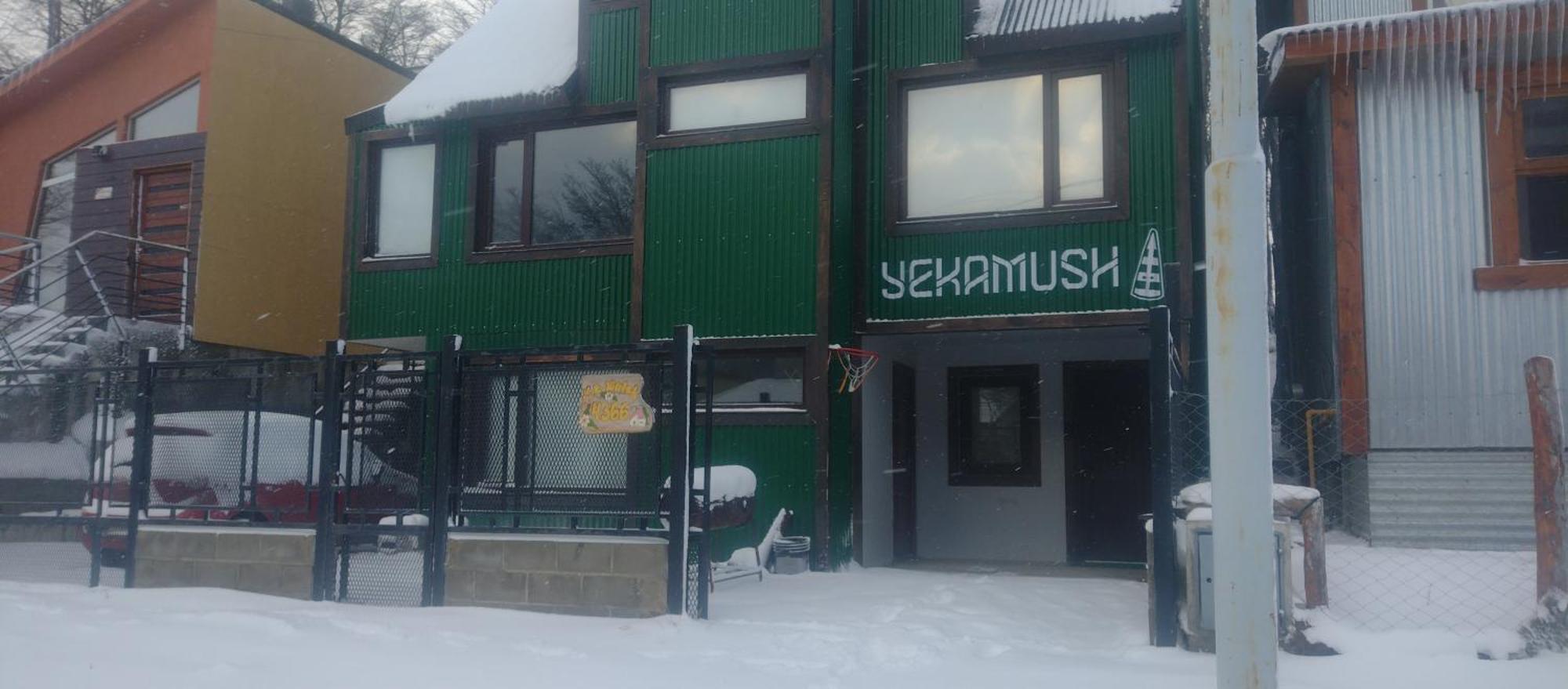 Departamento Yekamush 2 Ushuaia Apartment Exterior photo